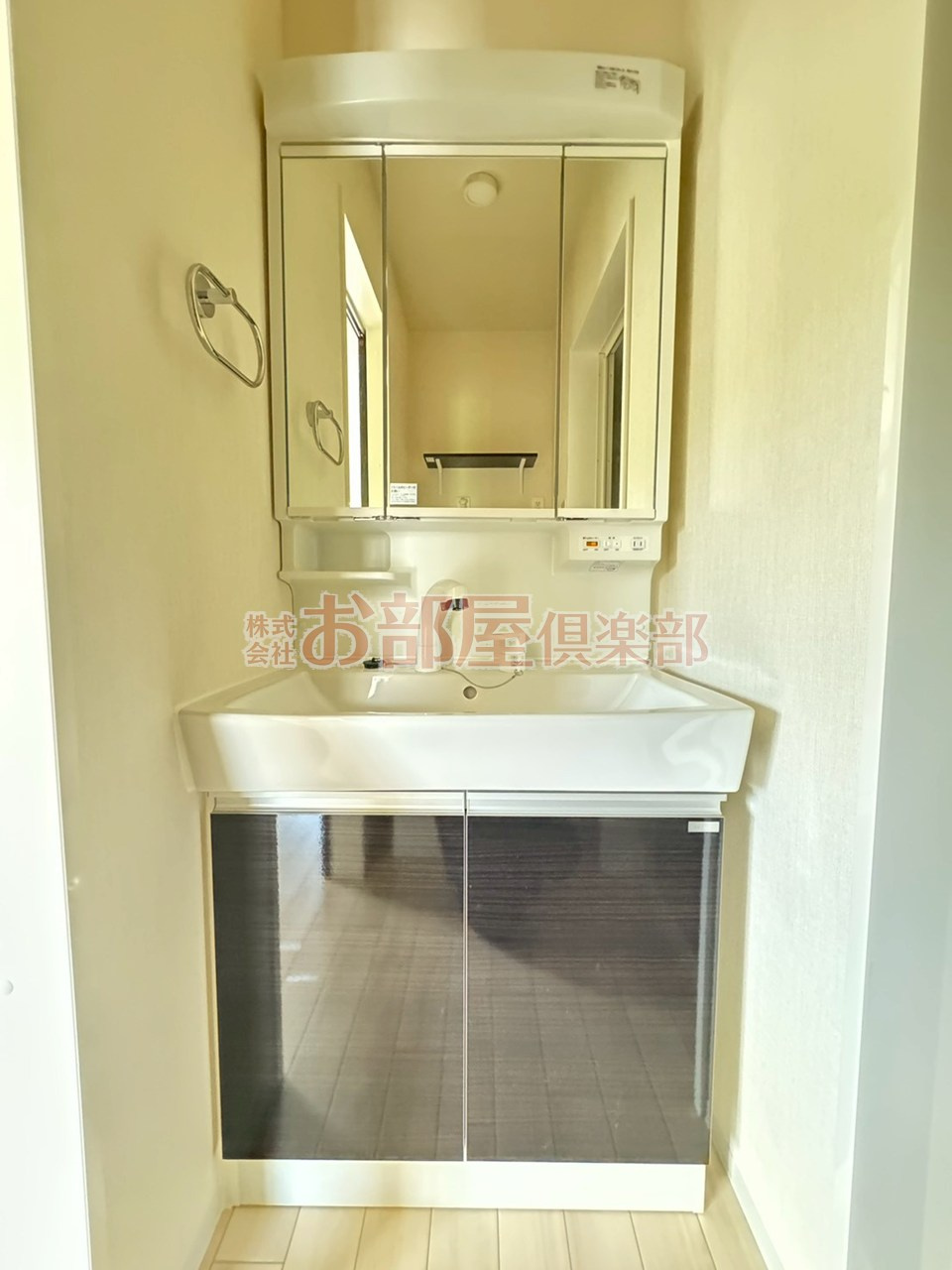 Light　snowの洗面所|広い洗面スペース