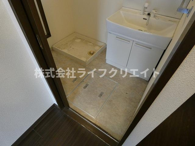 レジデンス光和114の洗面所