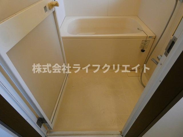 レジデンス光和114の浴室