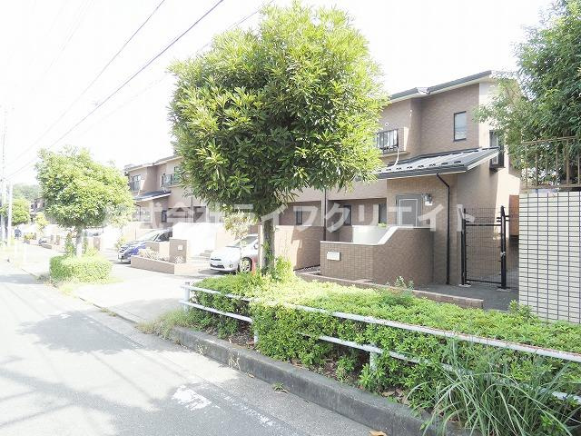 レジデンス光和114の外観