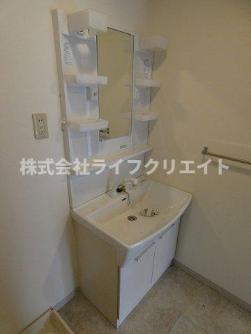 レジデンス光和114の独立洗面台
