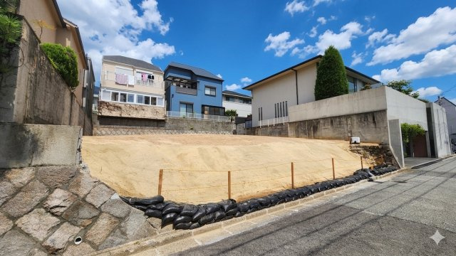 御影山手5丁目土地A号地の前面道路含む現地写真