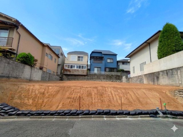 御影山手5丁目土地A号地の前面道路含む現地写真