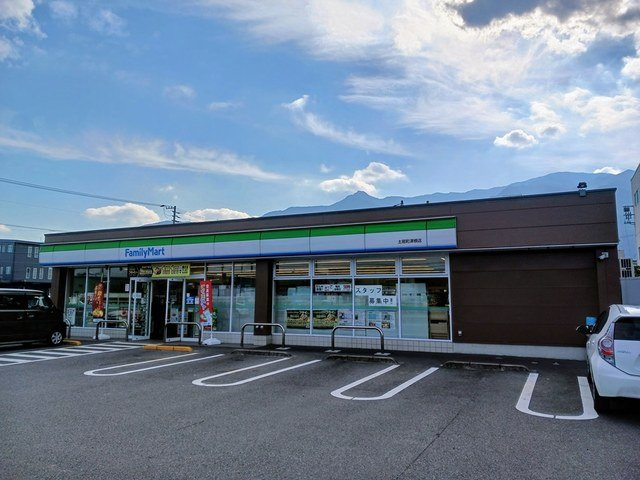 ハッピー津根タウン　Ｂの周辺|ファミリーマート土居町津根店まで1322m