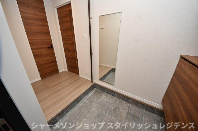 vivace日明の玄関