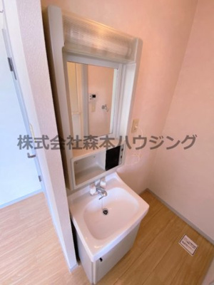 【独立洗面台】 | 　ハイツカトレア　A | 独立洗面台あり、毎朝おしゃれに忙しい女性の方におすすめです
