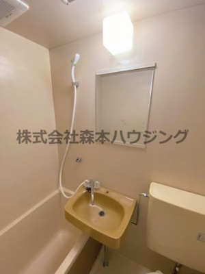 【洗面所】 | 　シャルマン南野 | 洗面所です