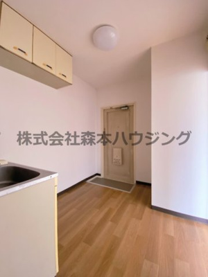 【居間・リビング】 | 　シャルマン南野 | ゆったりとしたキッチンスペースです