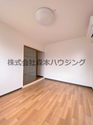 【洋室】 | 　シャルマン南野 | 広々とした洋室です