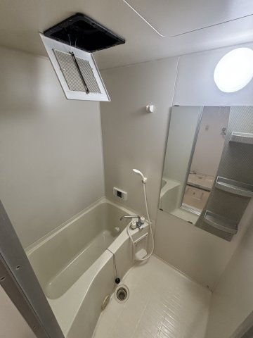ブランクレール谷町の浴室