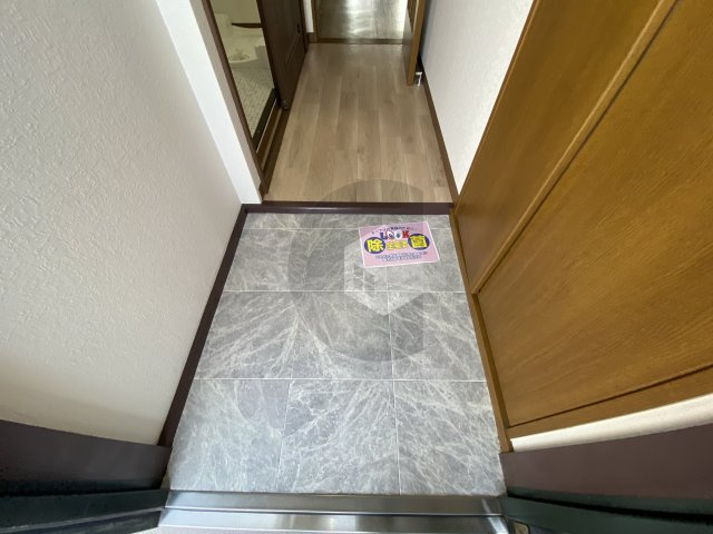 シャトー寿楽の玄関