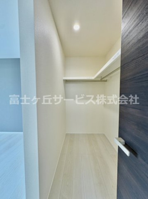 【収納】 | 豊橋市芦原町 58-2期 新築一戸建て 2号棟 | ウォークインクローゼットです