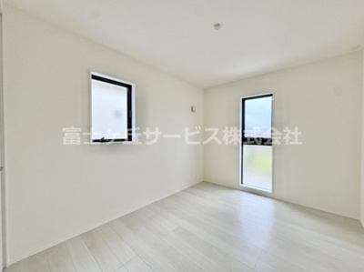 【洋室】 | 豊橋市芦原町 58-2期 新築一戸建て 2号棟 | きれいな洋室です