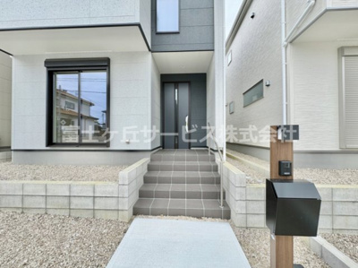 【エントランス】 | 豊橋市芦原町 58-2期 新築一戸建て 2号棟 | エントランスです