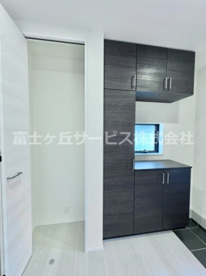 【収納】 | 豊橋市芦原町 58-2期 新築一戸建て 2号棟 | ちょっとした収納スペースも充実しています