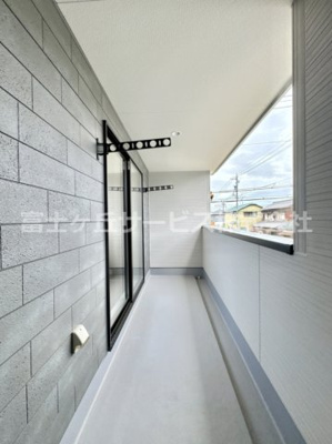 【バルコニー】 | 豊橋市芦原町 58-2期 新築一戸建て 5号棟 | 外からの目が気にならないバルコニーで洗濯物が干せます
