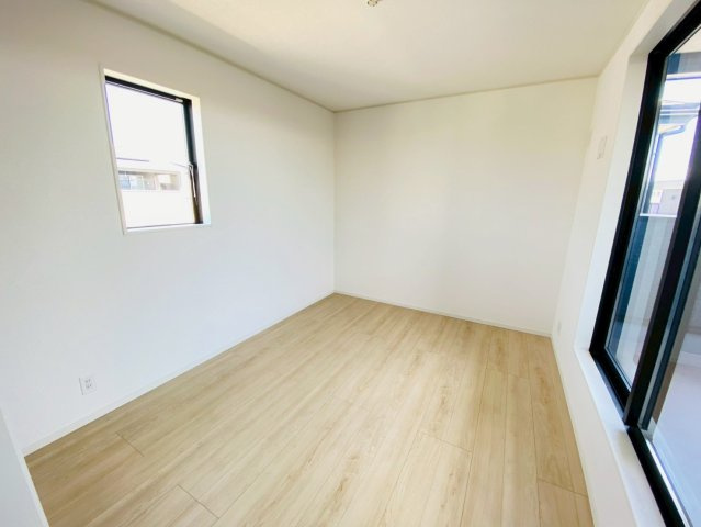 クレイドルガーデン／北区梶尾町第１０／２号棟の洋室