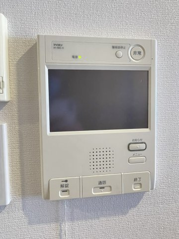 アルファスマート新山口駅東の防犯設備|モニター付きインターホンで来訪者を確認できて安心です