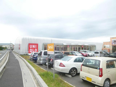 ユニクロ ベスタ狭山店まで1300ｍ