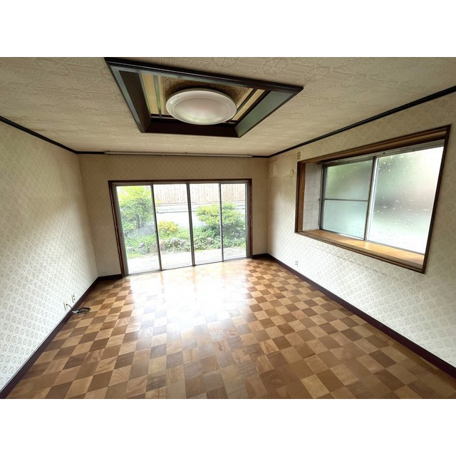 大垣市赤坂町の一戸建ての居間・リビング