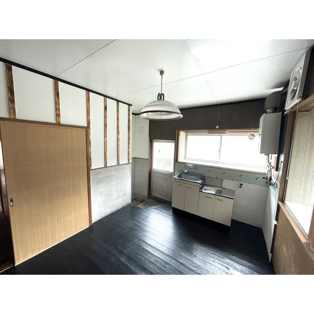 大垣市赤坂町の一戸建てのキッチン