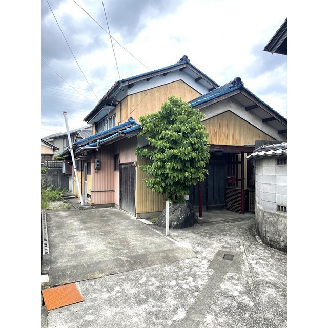 大垣市赤坂町の一戸建ての外観