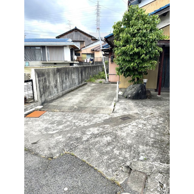 大垣市赤坂町の一戸建ての駐車場