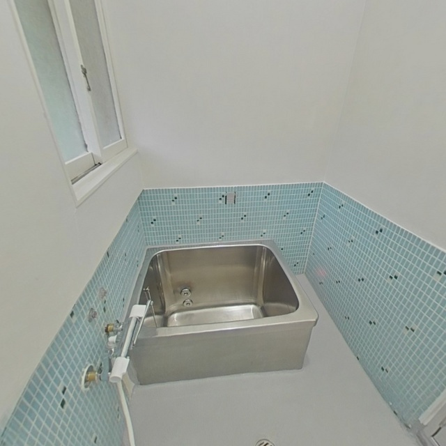 岐阜市中西郷の一戸建ての浴室