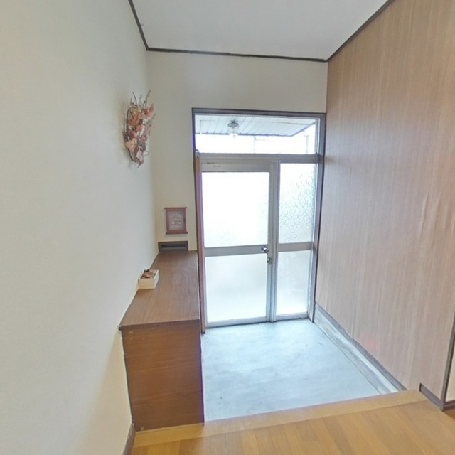 岐阜市中西郷の一戸建ての玄関