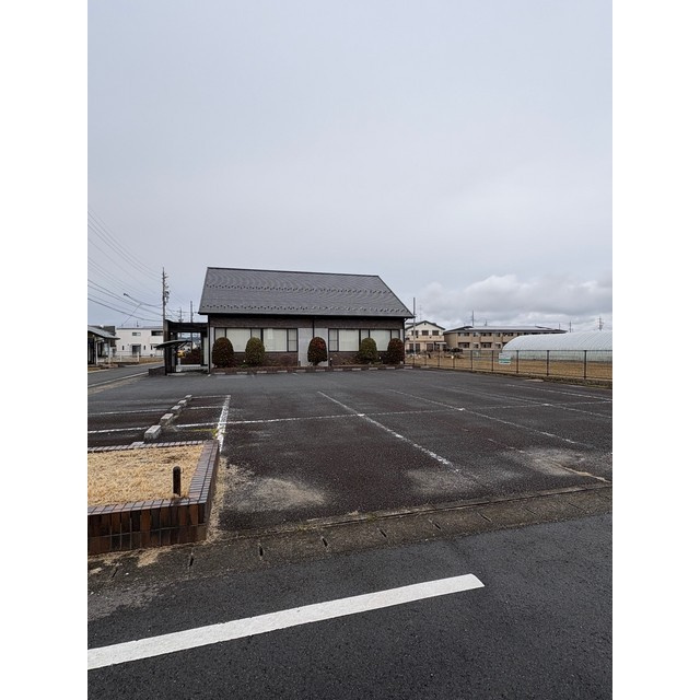 岐阜市西中島７丁目の店舗一部の駐車場