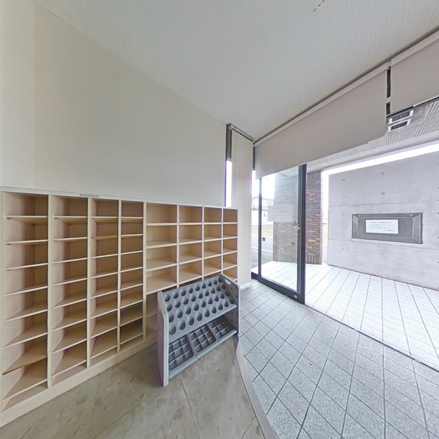 岐阜市西中島７丁目の店舗一部の玄関