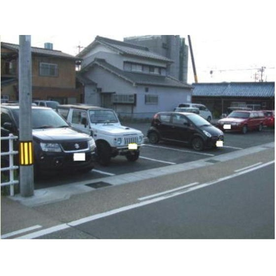 三笠町ガレージの外観