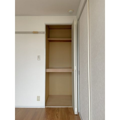 コーポあおぎりの収納|洋室5帖