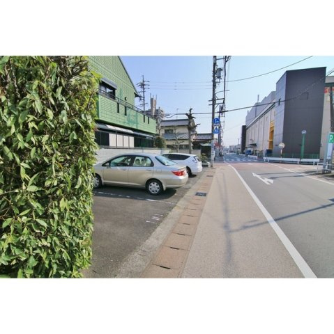コーポあおぎりの駐車場