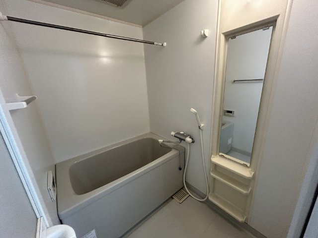 ファイン赤崎の浴室