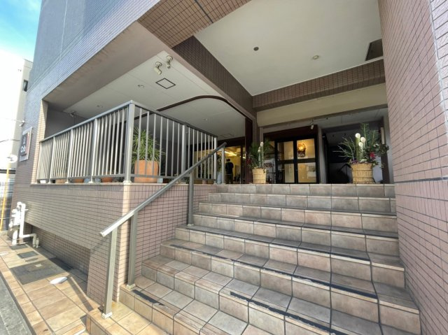 サンシャイン上前津　名古屋市賃貸　仲介手数料無料のエントランス
