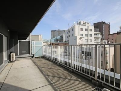 【バルコニー】