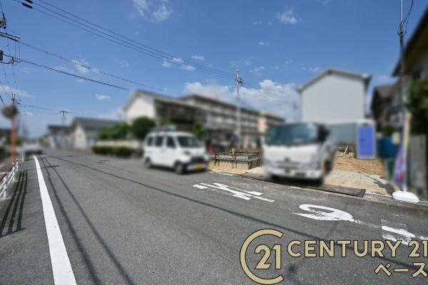 桜井市大字西之宮の新築一戸建の前面道路含む現地写真|■現地撮影写真■前面道路は７.７ｍ以上あり広々としています！