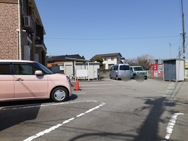 サンライト　ムーンの駐車場|駐車場があります