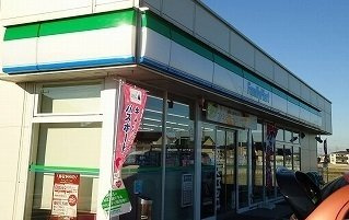 シャルム　ドミールＣの周辺|ファミリーマート川越上寺山店まで650m