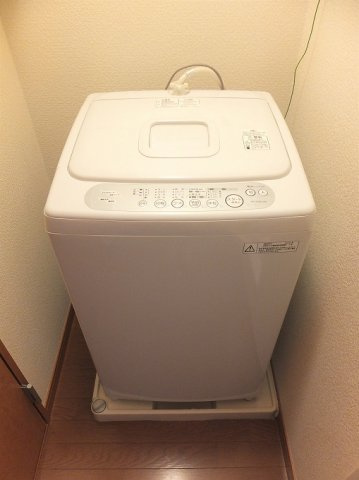 レオパレスマリモのその他|洗濯機も付いています
