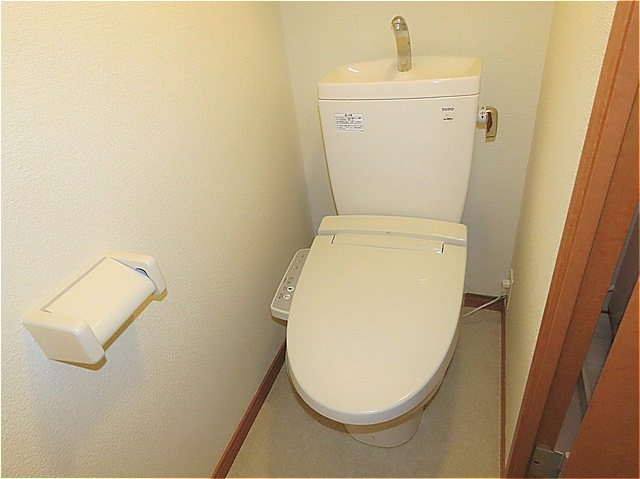 レオパレスエバーグリーンＢのその他|お風呂、トイレは完全別です