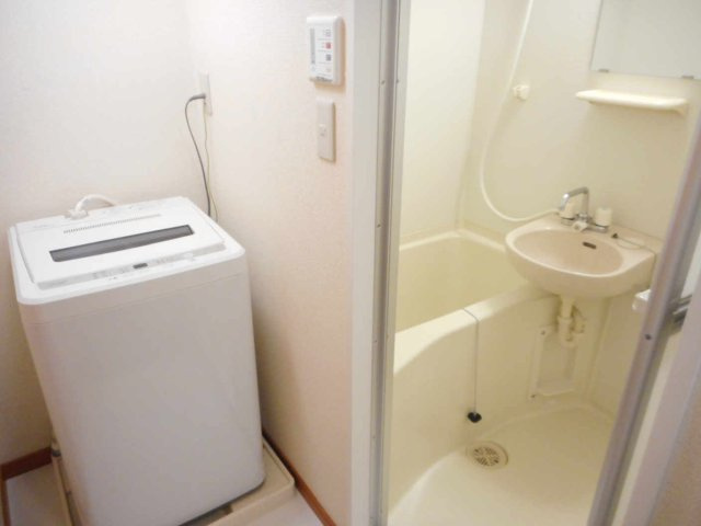 レオパレス上田乃郷のその他|洗濯機も付いています