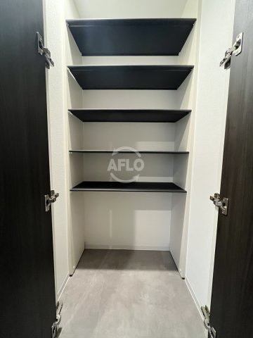 シーズンフラッツ大手前の収納|シーズンフラッツ大手前　シューズボックス