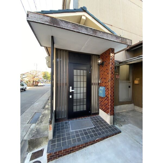 【エントランス】 | 多加良浦町貸家