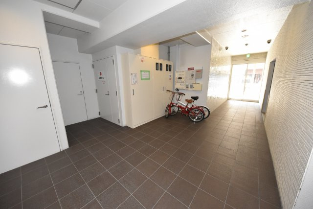 レジディア堺筋本町のエントランス
