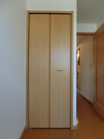 アルマーニ　Ⅰの収納