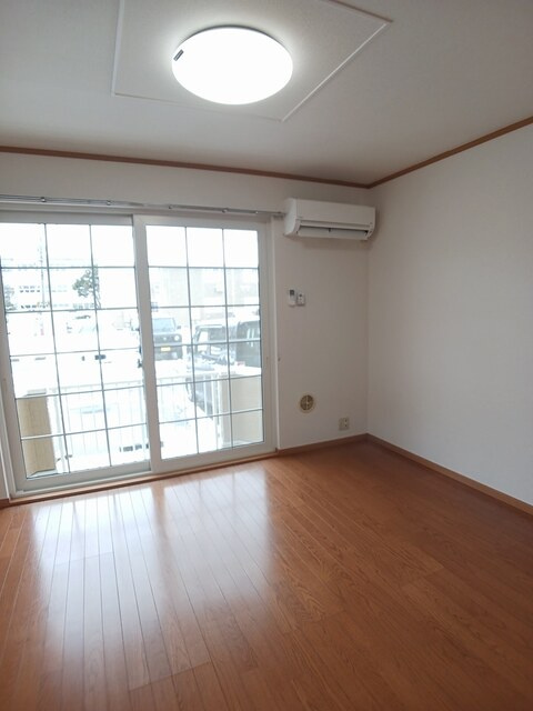 Ⅱ棟１階の室内になります。