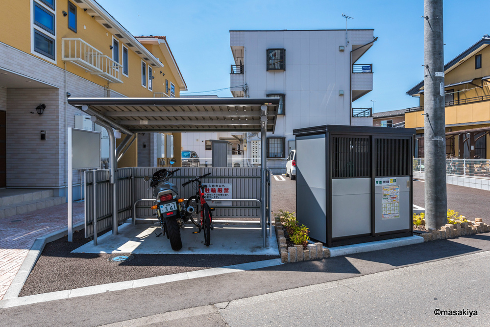 ジュラフ　Ａの外観|駐輪場・敷地内ゴミステーション