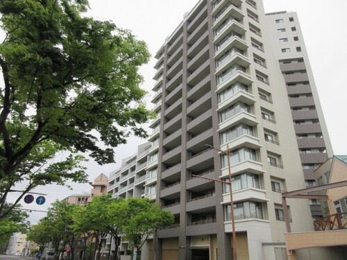 福岡市中央区草香江１丁目の賃貸マンション